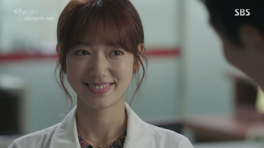 Doctors: Đỏ mặt với nụ hôn kiểu pháp siêu đẹp của thầy Hong và Hye Jung