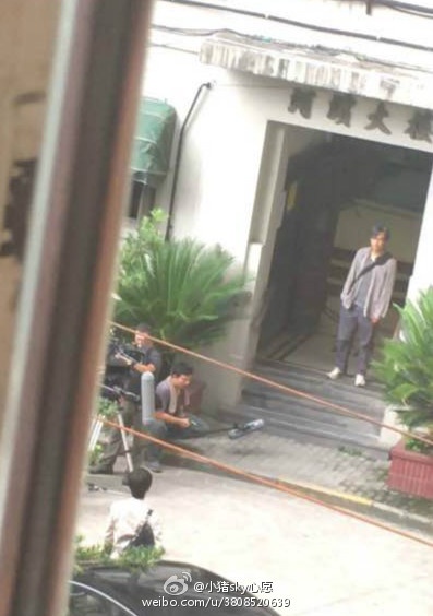 Lưu Thi Thi cực xinh với kiểu tóc tém mới trong phim của Đặng Siêu