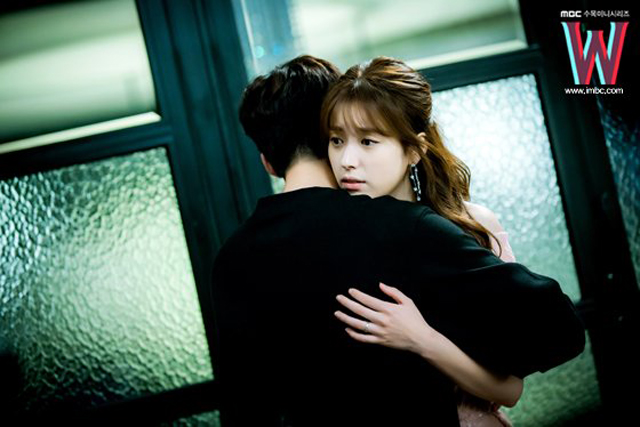 Hai Thế Giới tập 8: 'Nhân vật không còn lý do tồn tại nhất định phải biến mất'