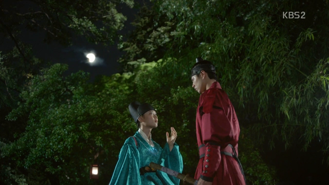 Mây Họa Ánh Trăng: Té ngửa với những chiêu trò để trốn bị 'tịnh thân' của Kim Yoo Jung