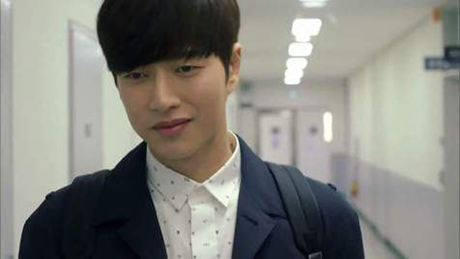 Đã tìm thấy 'Hong Seol' cho Yoo Jung sunbae - Park Hae Jin trong 'Cheese In The Trap' bản điện ảnh
