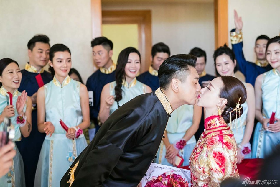 Chu Hiếu Thiên F4 rạng ngời rước dâu, tặng bà xã nhẫn kim cương khủng
