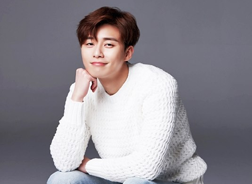 Phát hoảng vì ngoại hình khó đỡ hiện tại của tổng biên đẹp trai Sung Joon trong 'She Was Pretty'