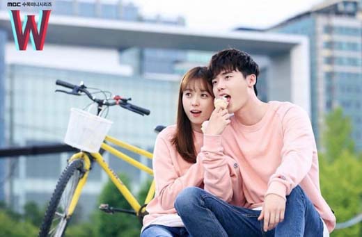 Biên kịch 'biến thái' đã hoàn tất kịch bản cho tập cùng của 'Hai Thế Giới' lên sóng ngày 14/9