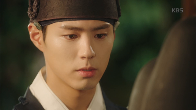 Rung động với nụ hôn đầu siêu dễ thương của thái tử Bo Gum cùng thái giám Kim Yoo Jung