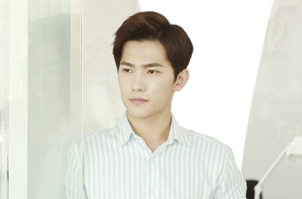 Chê Dương Dương 'mặt đơ'? Là do bạn chưa biết đến những bộ phim trước đó của anh ấy