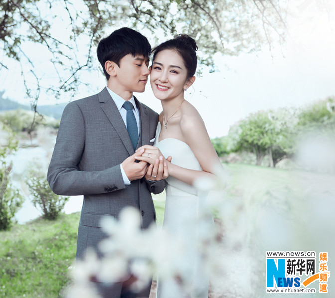 Vợ chồng Tạ Na - Trương Kiệt tung bộ ảnh lãng mạn mừng 5 năm kết hôn