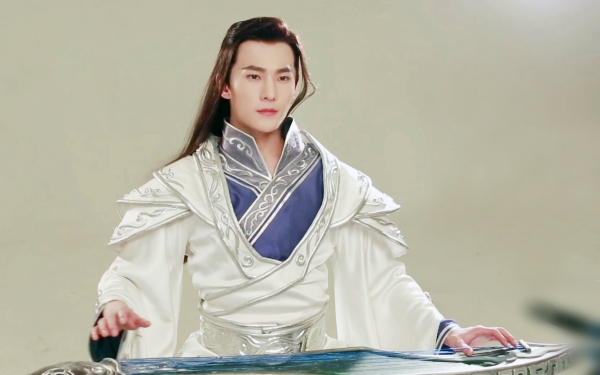 Những chàng nam thần cổ trang thế hệ mới khiến fan girl mê mệt