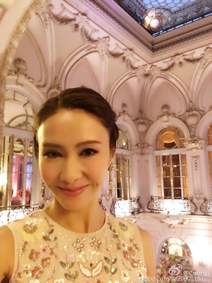 Lê Tư xinh tươi, lộng lẫy như công chúa trong đêm sinh nhật 41 tuổi