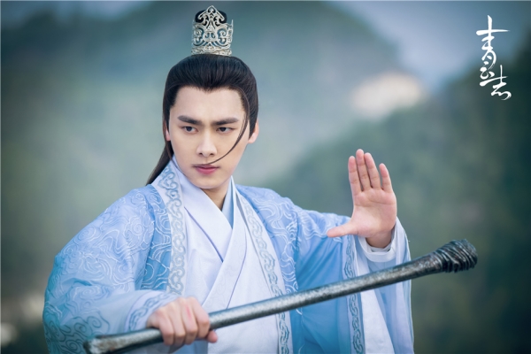 Những chàng nam thần cổ trang thế hệ mới khiến fan girl mê mệt