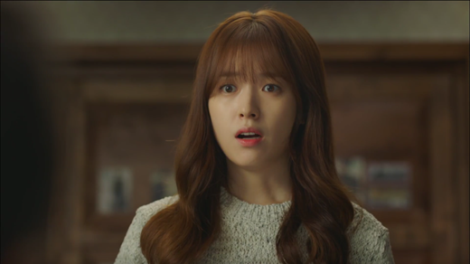 Cuối cùng, 'Oh Yeon Joo' Han Hyo Joo cũng đã được gặp lại 'bố' Kim Eui Sung