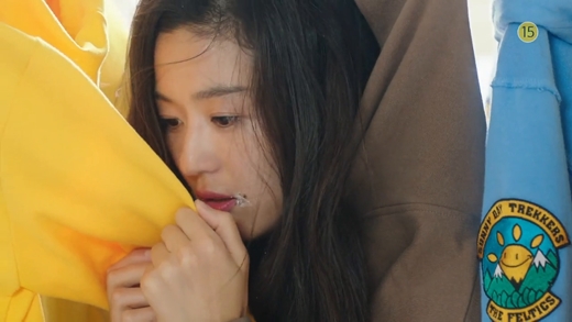 Lee Min Ho 'tơi bời hoa lá' sau 2 màn ăn đá liên tiếp từ 'mợ chảnh' Jeon Ji Hyun trong teaser mới