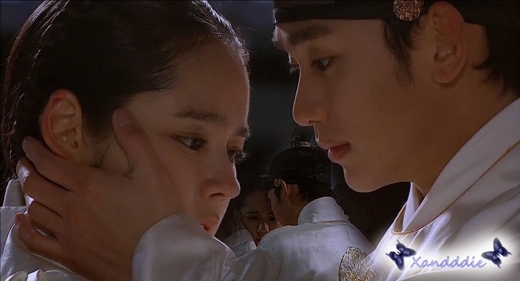 Kim Soo Hyun và Moon Geun Young - Cặp đôi 'kém duyên vô phận' nhất màn ảnh Hàn