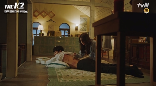 Những cảnh lãng mạn 'đốn tim' fan của Ji Chang Wook và Yoona