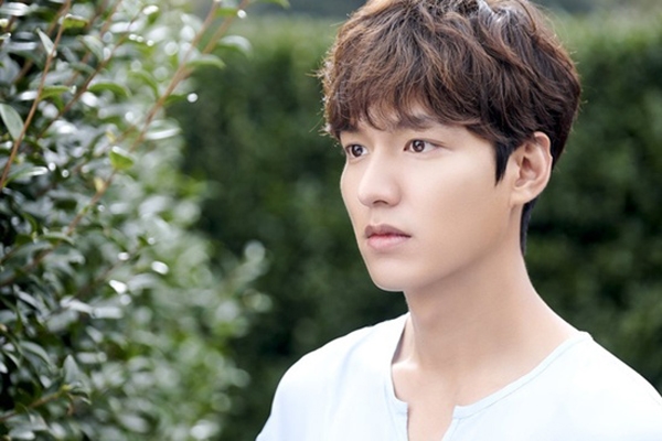 'Phiên bản nhí' nào của Lee Min Ho điển trai nhất?