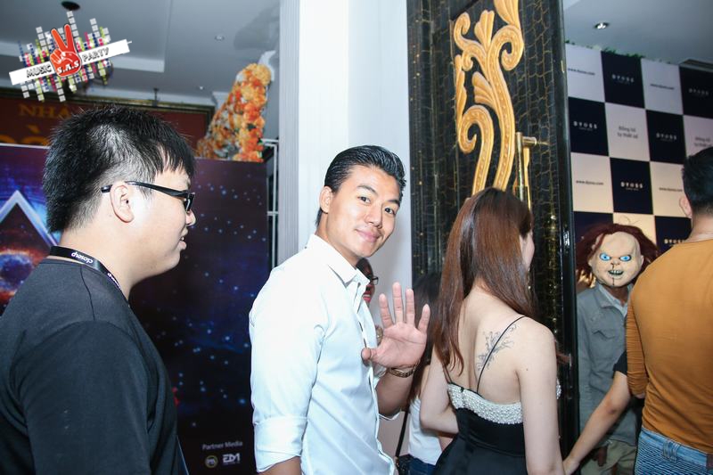 Dàn diễn viên 'Truy sát' tưng bừng đón Halloween