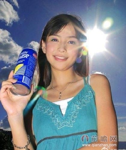 Ngắm bộ ảnh xinh xắn, ưa nhìn từ thời bé xíu của 'bà bầu' AngelaBaby