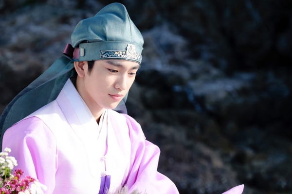'Phiên bản nhí' nào của Lee Min Ho điển trai nhất?