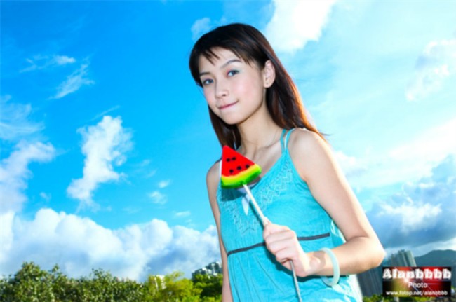 Ngắm bộ ảnh xinh xắn, ưa nhìn từ thời bé xíu của 'bà bầu' AngelaBaby