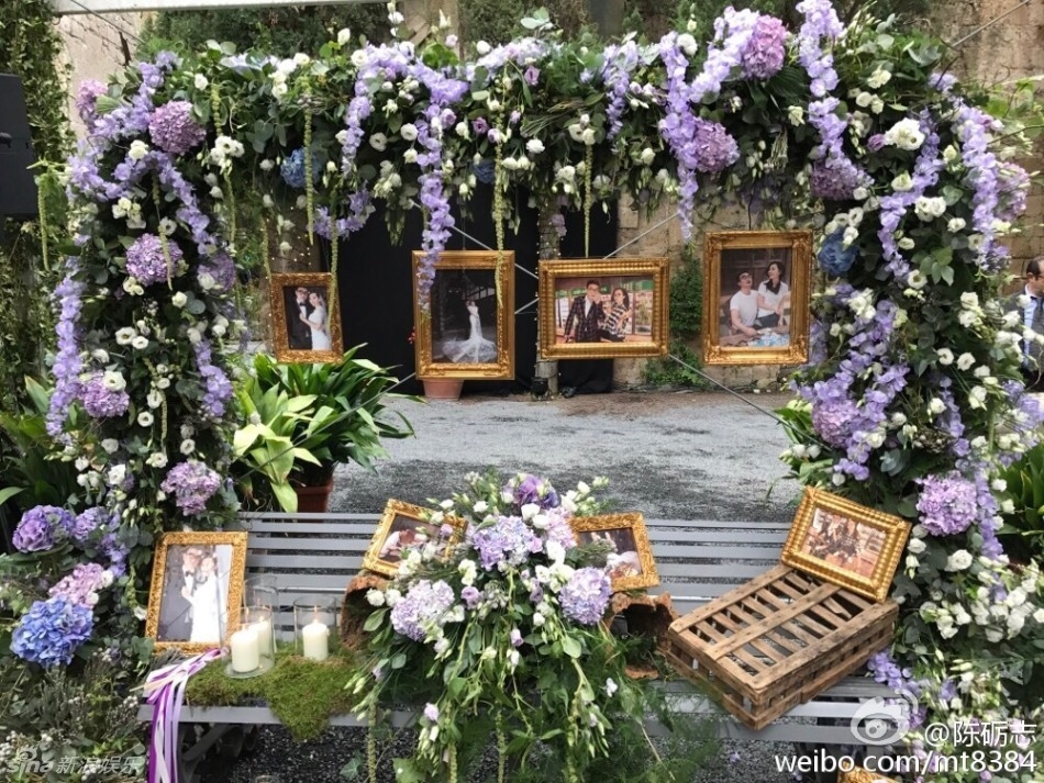 Trương Lương Dĩnh rạng ngời trong hôn lễ, Lưu Diệc Phi hút mắt vì quá xinh