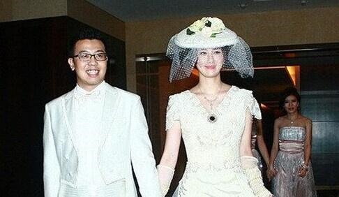 Những cặp đôi yêu nhanh cưới vội của làng giải trí Hoa ngữ