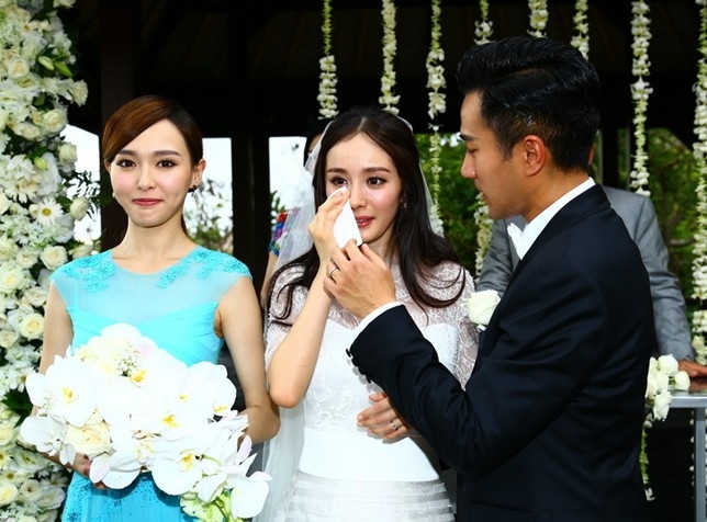 Vương Âu cười tươi thanh minh tin đồn ngoại tình Lưu Khải Uy