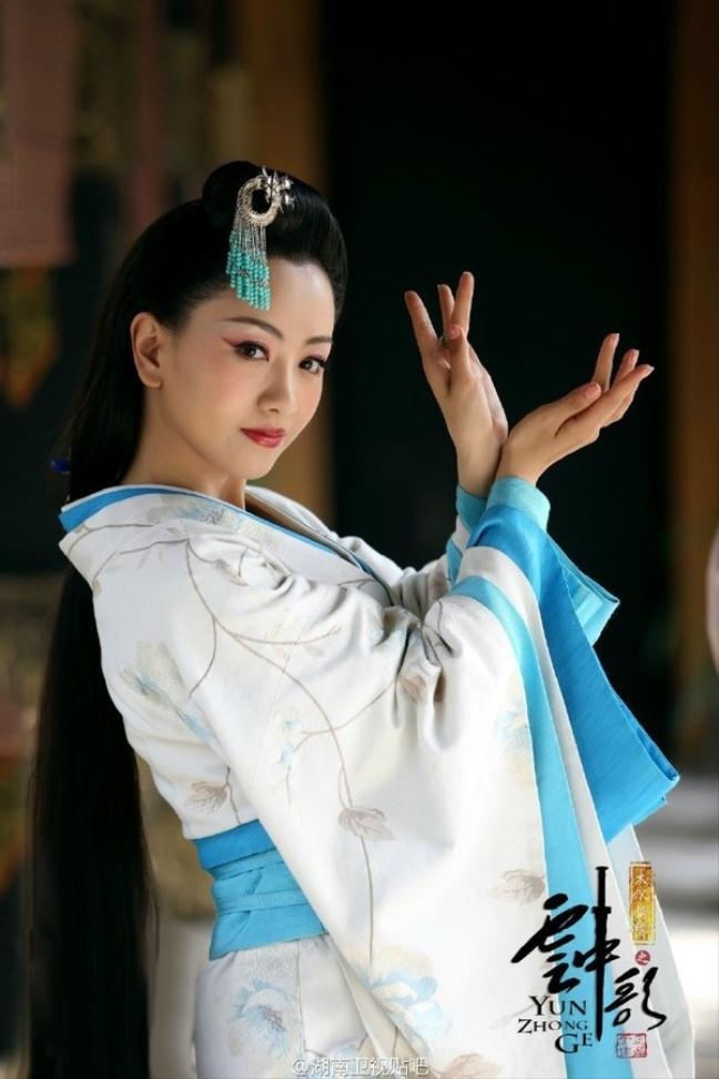 Những kiều nữ đẹp thì đẹp thật nhưng lòng dạ lại độc ác đến phát sợ Nhung kieu nu dep thi dep that nhung long da lai doc ac den phat so