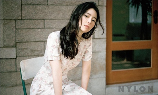 'Huyền thoại biển xanh' giúp Jun Ji Hyun và Lee Min Ho dẫn đầu danh sách các diễn viên Hot nhất tháng 11
