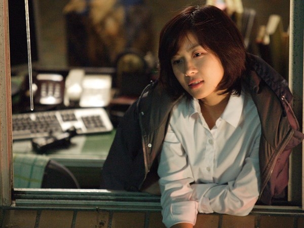 Vẻ quyến rũ 20 năm vẫn vẹn nguyên của 'viên ngọc quý' Ha Ji Won