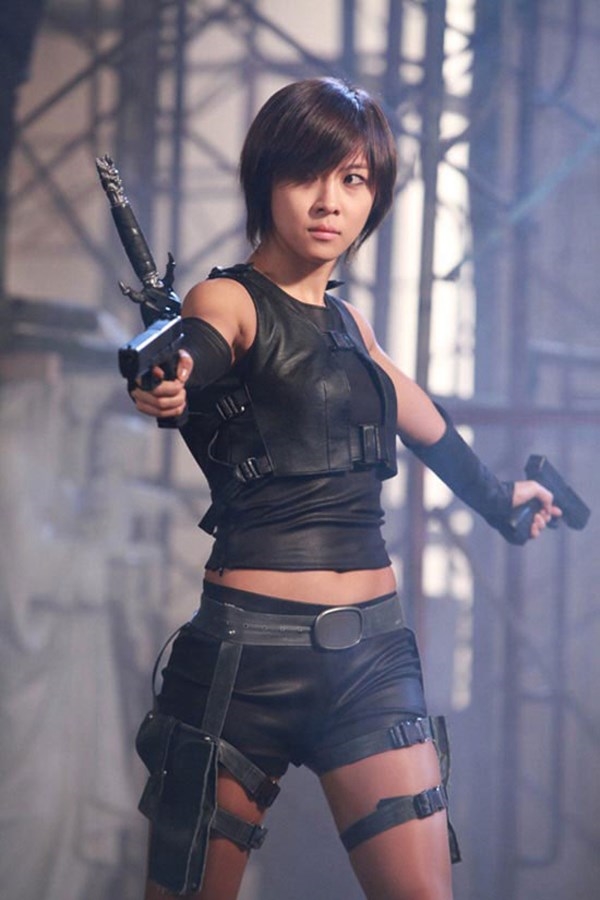 Vẻ quyến rũ 20 năm vẫn vẹn nguyên của 'viên ngọc quý' Ha Ji Won