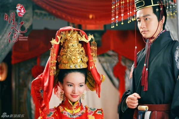 Mỹ nhân Hoa ngữ, người hạnh phúc kẻ u buồn trong trang phục tân nương