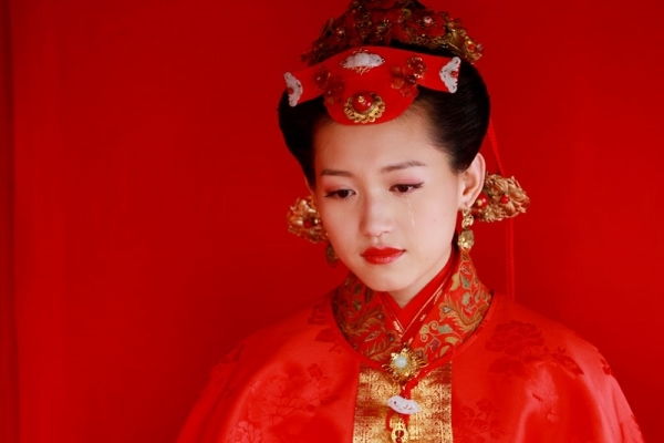 Mỹ nhân Hoa ngữ, người hạnh phúc kẻ u buồn trong trang phục tân nương