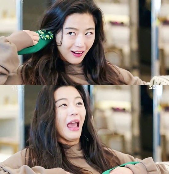 1001 biểu cảm hài hước bá đạo của Jun Ji Hyun trong 'Huyền thoại biển xanh'