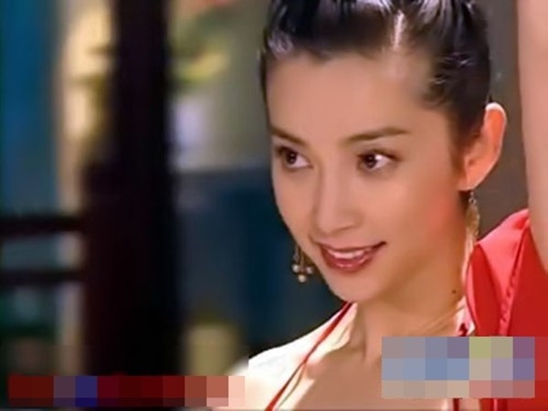 Những nụ cười 'khuynh quốc khuynh thành' của các mỹ nhân Hoa ngữ