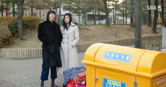 Dân mạng rủ nhau sang Hàn làm ăn xin vì muốn 'nhặt' được đồ hiệu như Jun Ji Hyun