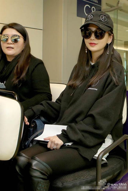 Huỳnh Hiểu Minh xa nhà kiếm tiền cũng không quên dắt AngelaBaby đi cùng