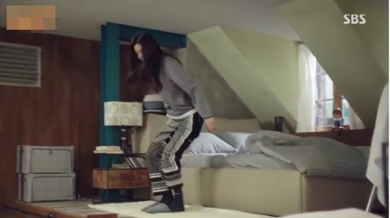 Dân mạng rủ nhau sang Hàn làm ăn xin vì muốn 'nhặt' được đồ hiệu như Jun Ji Hyun