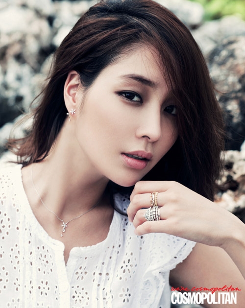 lee min jung: co vo giau duc hy sinh hay vo cung ngoc nghech cua showbiz han? - 9