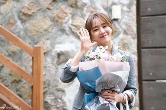 Jun Ji Hyun và Lee Min Ho khoe nhan sắc đỉnh cao trong hậu trường của 'Huyền thoại biển xanh'