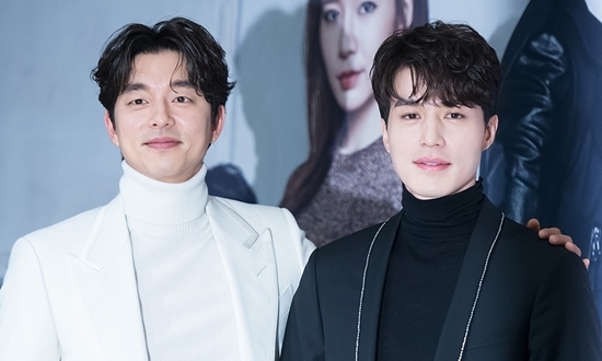Nụ hôn bất ngờ của Gong Yoo và Lee Dong Wook khiến fan hâm mộ điên đảo