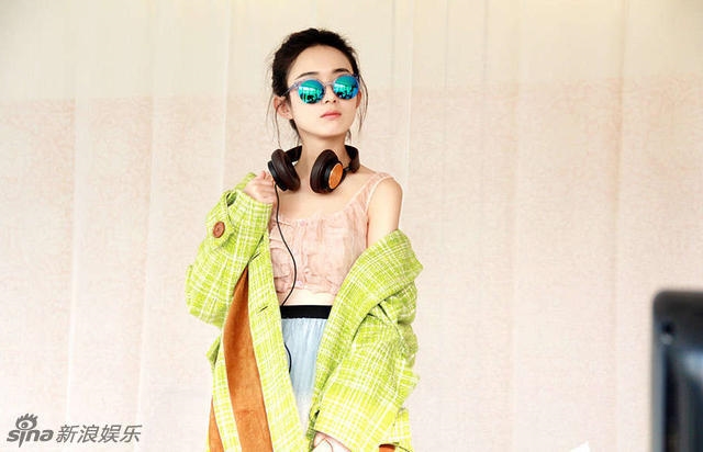 Triệu Lệ Dĩnh lột xác gợi cảm đầy bất ngờ trên tạp chí dành cho nam giới