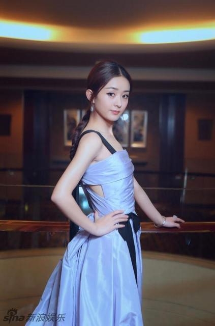 Triệu Lệ Dĩnh lột xác gợi cảm đầy bất ngờ trên tạp chí dành cho nam giới