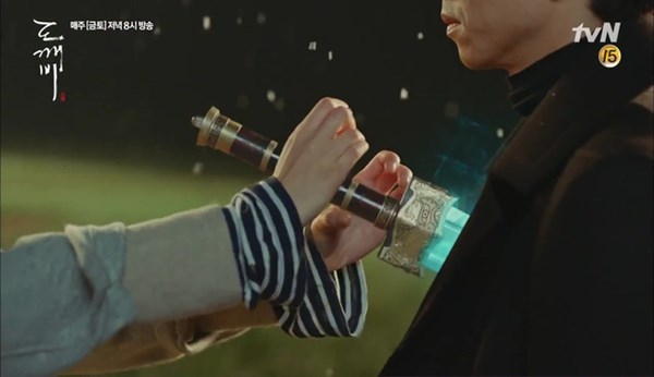 5 bí ẩn khiến người xem tò mò trong bộ phim gây sốt Goblin