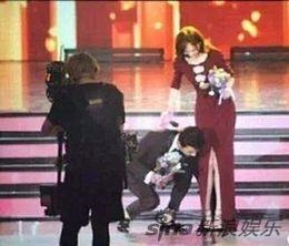 Loạt ảnh Đường Yên và La Tấn 'tình như cái bình' khiến fan ganh tỵ