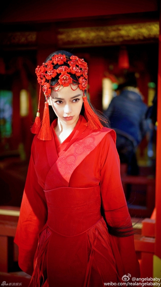Lâm Tâm Như, Trần Kiều Ân, Dương Mịch xứng danh các cô dâu lộng lẫy nhất màn ảnh 2016