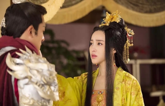 Ngắm nhan sắc mỹ nhân đang khiến Angela Baby phải dè chừng
