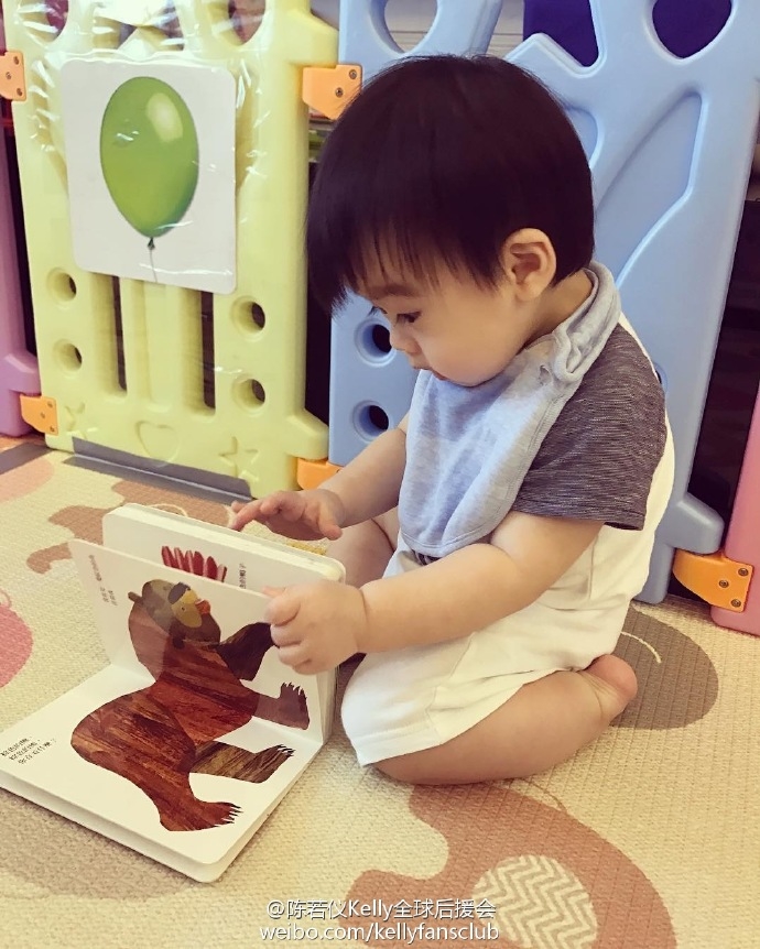 Lần đầu đi dã ngoại, cặp sinh đôi nhà Lâm Chí Dĩnh cười tít mắt