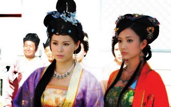 Nếu không muốn thành 'thảm họa', 3 mỹ nhân này nên tránh xa phim cổ trang