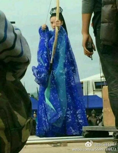 Quá ngọt ngào với Ngô Kỳ Long, Lưu Thi Thi bị đồn là mang thai