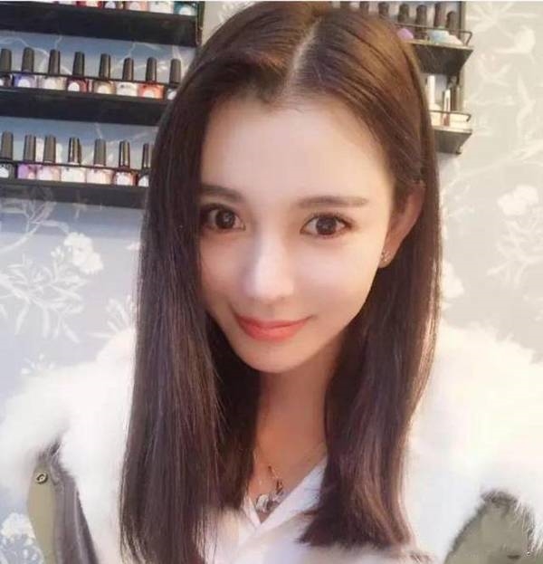 Bản sao hoàn mỹ nhất của AngelaBaby chi tiền khủng để sửa mặt